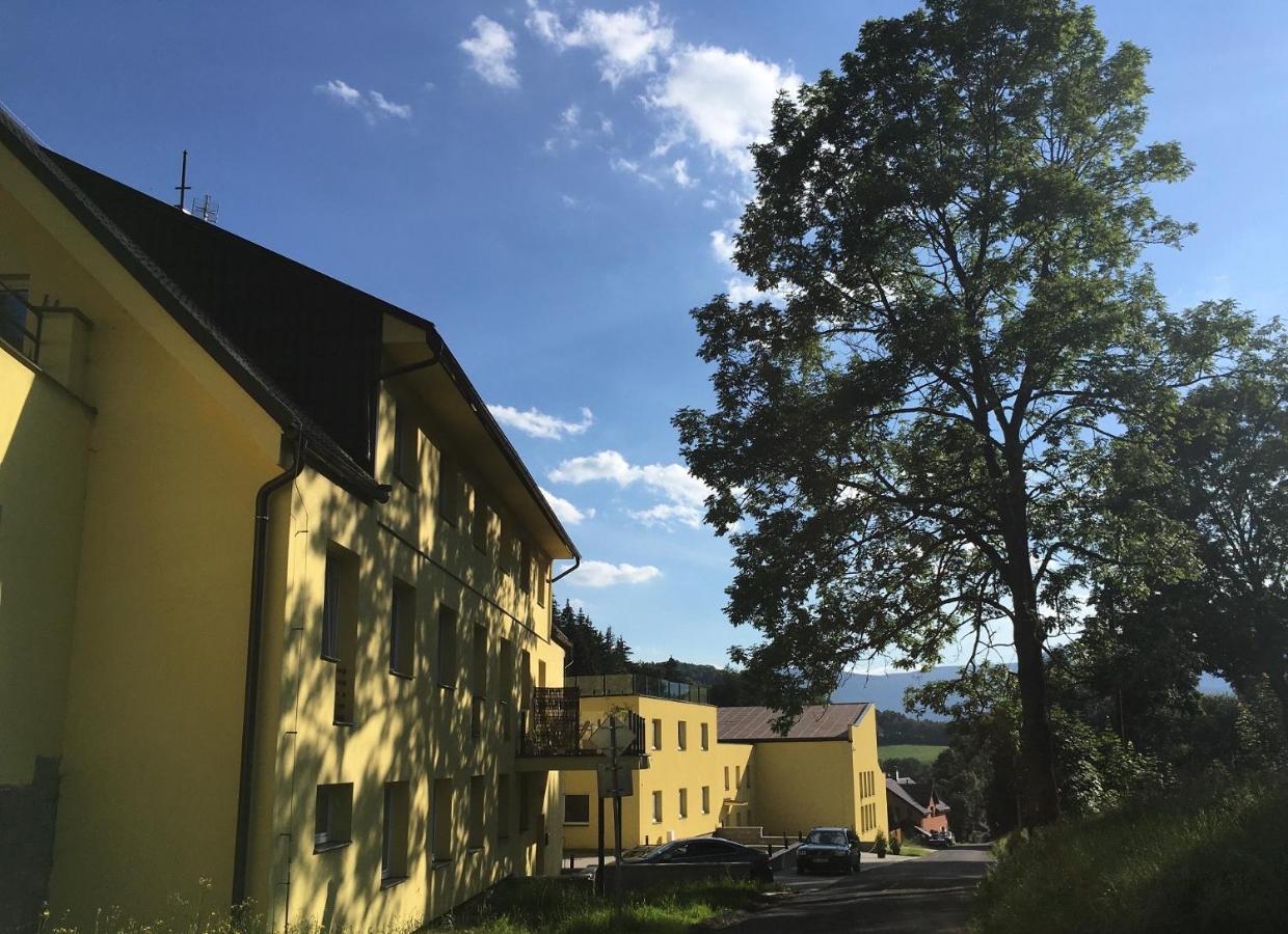 Black & White Apartments, Mytinka, Jesenik Exterior photo